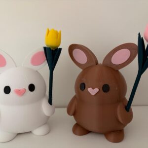 Twee paashazen met bloemetje